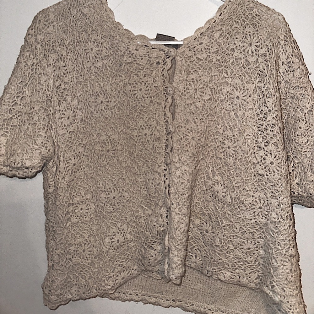 Vintage floral button top
